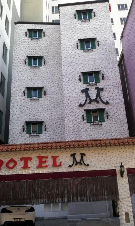 M Hotel Suwon Exterior photo